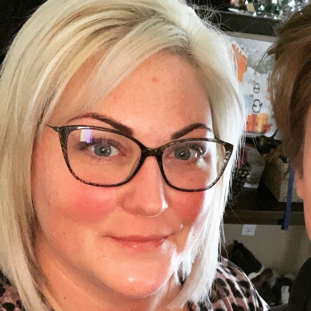 Meet your Posher, Laura